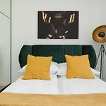 Sloneczny Apartament Z Parkingiem W Cenie !!!